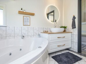 House | Bathroom