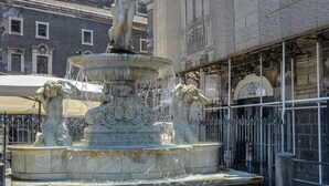 Exterior - Enticing Holiday Home in Catania near Roman Theatre (Catania)
