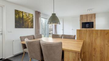 Chalet | Dining