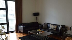 Living room - Comfortable Apartment in London With Balcony (London)