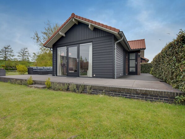 House | Exterior - Holiday Home in Kattendijke Near National Park (Kattendijke)