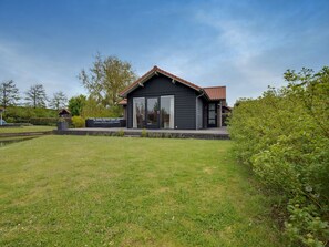 House | Garden - Holiday Home in Kattendijke Near National Park (Kattendijke)