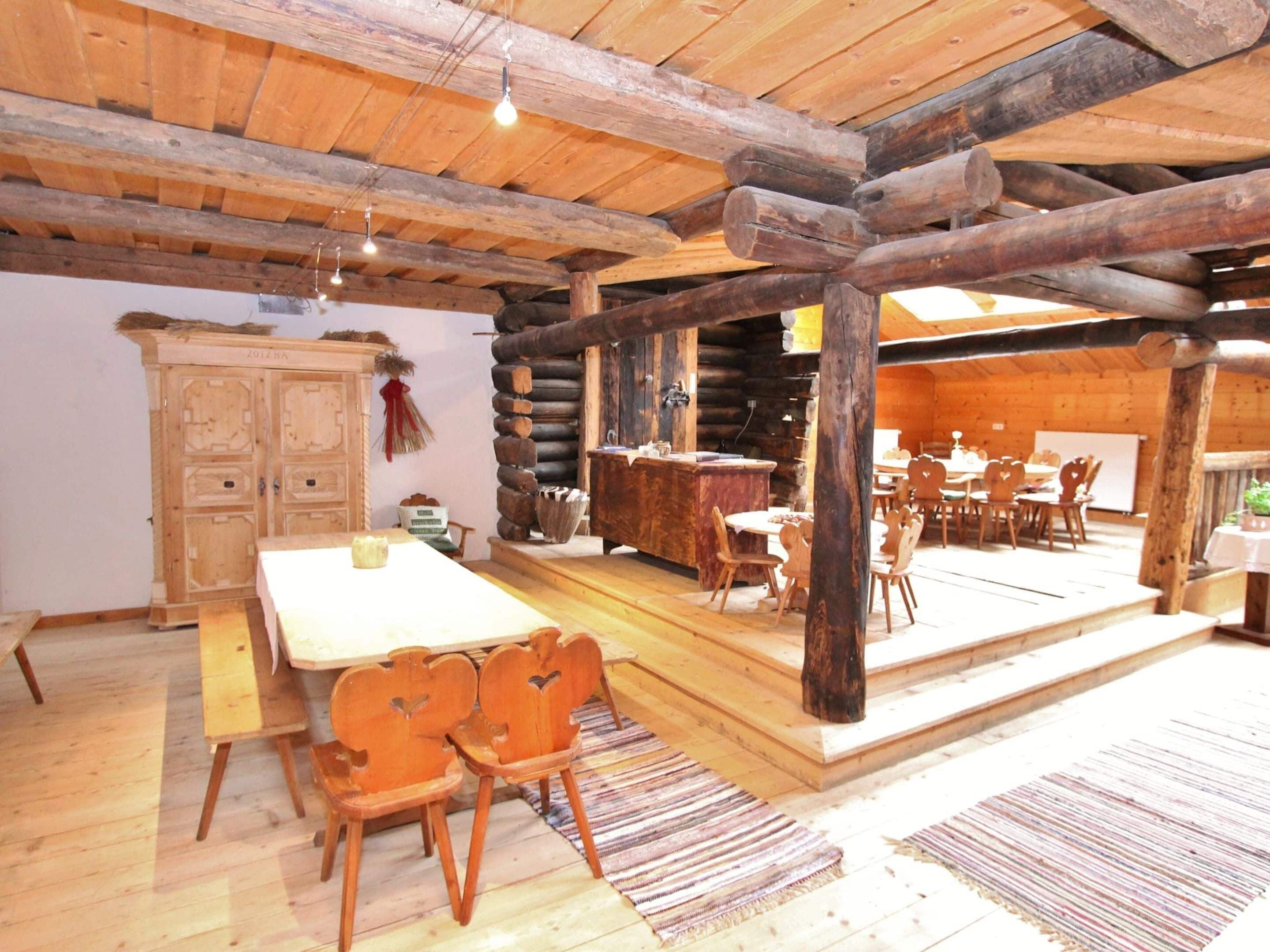House | Dining