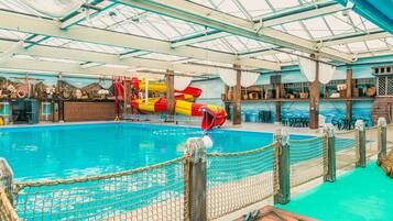 Chalet | Pool | Outdoor pool