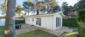 Comfy Chalet with Dishwasher near Beach