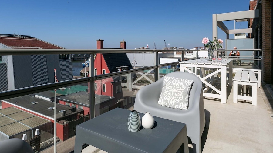 Apartment in Den Haag With sea Beach