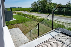 Garden - Villa at Veerse Meer With Lake Views (Kamperland)