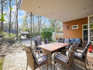 Balcony - Charming Holiday Home in Meijel in a Recreation Park (Meijel)