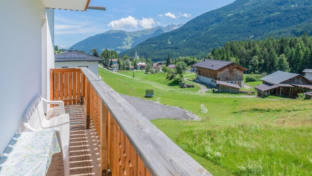 House | Balcony - Chalet in Tyrol Near Ski Resort (Fliess)