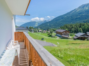 House | Balcony