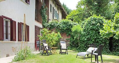 Charming Vacation House in Countryside
