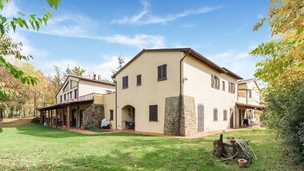 Unclassified image, 1 of 40, button - Sun-kissed Holiday Home in Torgiano With Garden and Pool (Torgiano)