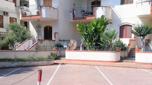 Exterior - Comfortable Apartment in Giardini Naxos With Garden (Giardini Naxos)