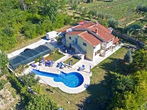 Exterior - Villa With Private Swimming Pool and Garden for up to 10 People (Labin)