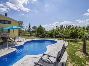 Outdoor pool - Villa With Private Swimming Pool and Garden for up to 10 People (Labin)