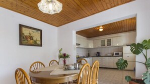 Dining - Villa With Private Swimming Pool and Garden for up to 10 People (Labin)