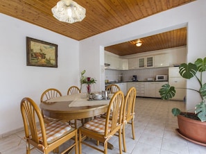 Dining - Villa With Private Swimming Pool and Garden for up to 10 People (Labin)