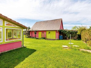 Apartment | Garden - Apartment in Altentreptow With Garden (Altentreptow)