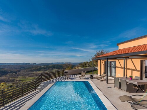 Modern Newly Built Holiday House With Pool and Beautiful View