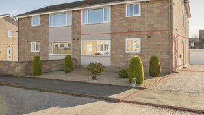 Exterior - Elegant Apartment in Aberdeen near Kingseat, Whitecairns (Aberdeen)