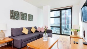 Unclassified image, 5 of 23, button - Riverfront Apartment in London near Museum of London (London)