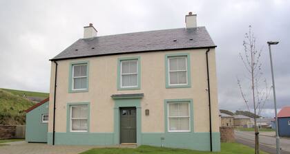 Splendid Holiday Home in West Kilbride near City Center