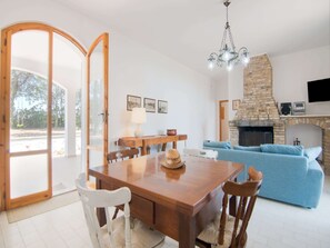 House | Dining - Enchanting Coastal With Views (Pesaro)