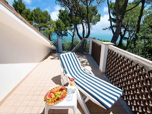 House | Balcony