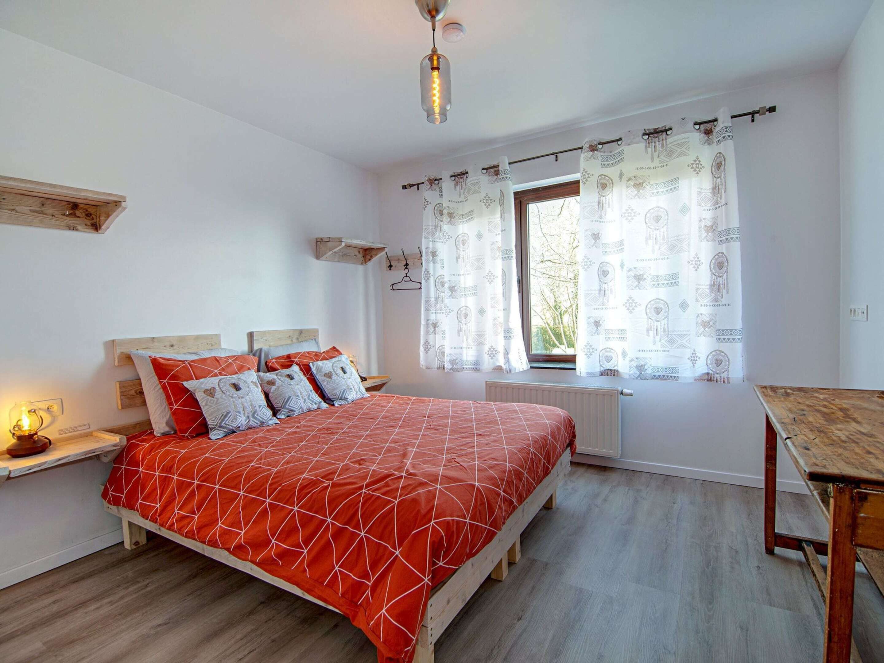 House | 3 bedrooms, individually furnished, bed sheets