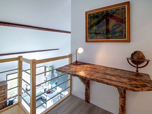 House | Interior - The Waltz of the Chickadees in Somme Leuze (Somme-Leuze)