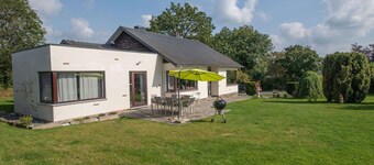 The Waltz of the Chickadees in Somme Leuze