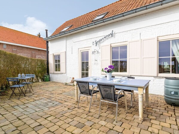 House | Dining
