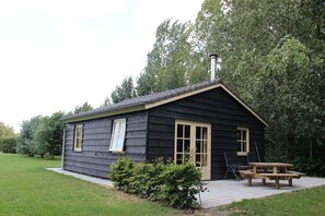 House | Exterior - Cozy Vacation Home With Terrace (Lage Zwaluwe)
