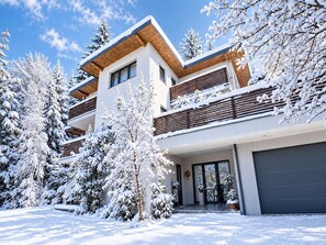 Exterior - Apartment in Aschau Near Kaltenbach Ski Lift (Aschau Im Zillertal)