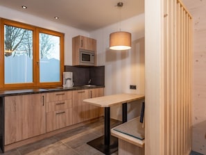 Microwave, dishwasher, coffee/tea maker
