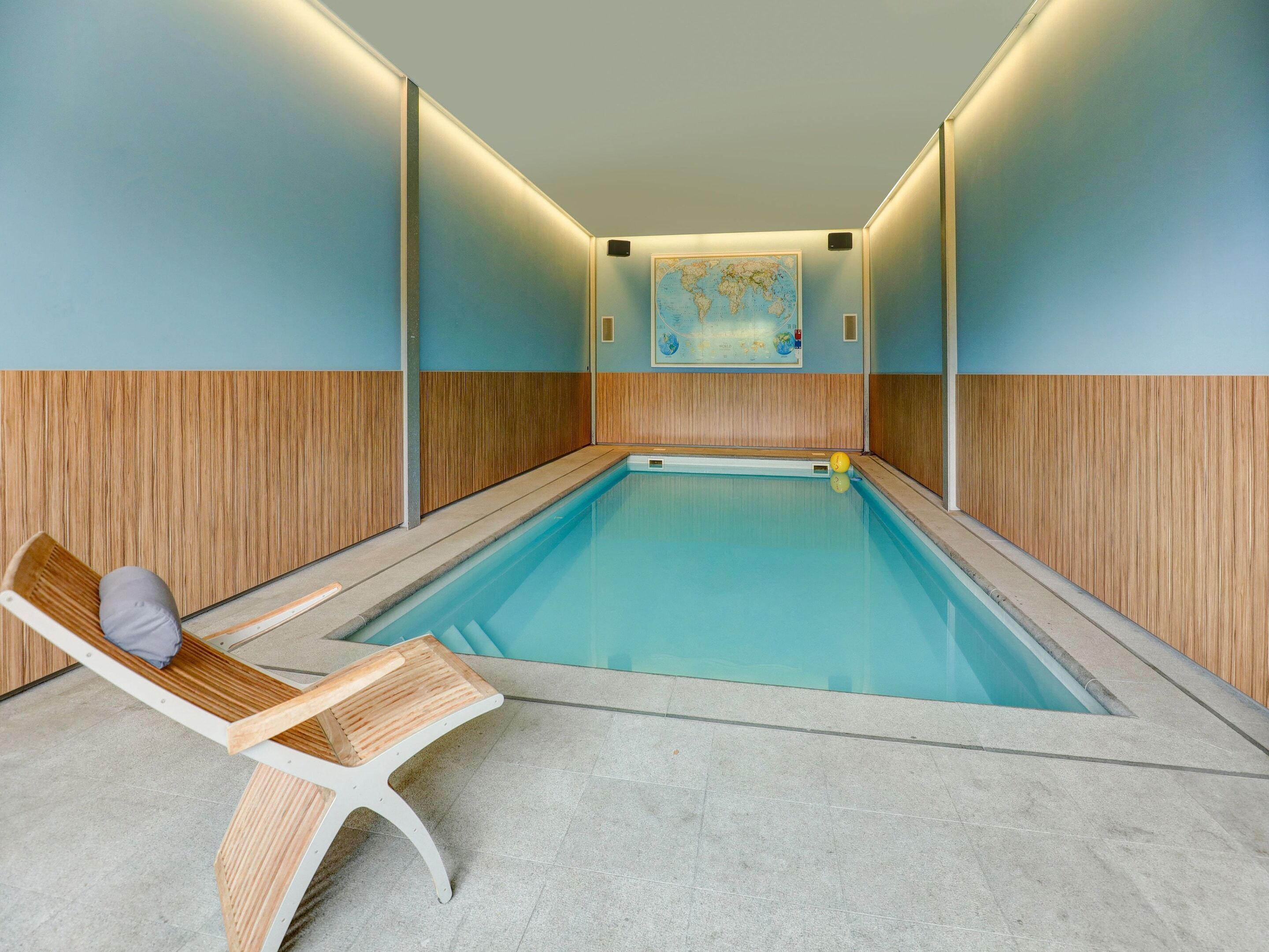 Apartment | Pool | Indoor pool, outdoor pool