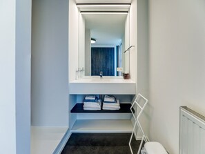 Apartment | Bilik Mandi | Pancuran mandi