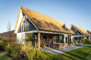 Exterior - Luxury Villa With Sauna Near the Beach (De Cocksdorp)