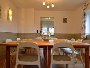 House | Dining - Historic Holiday Home in Malmedy With Garden, Terrace, BBQ (Malmedy)