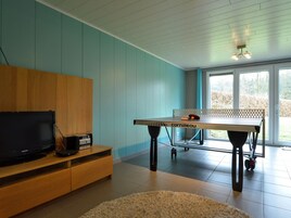 House | Game room