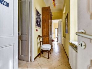 House | Reception