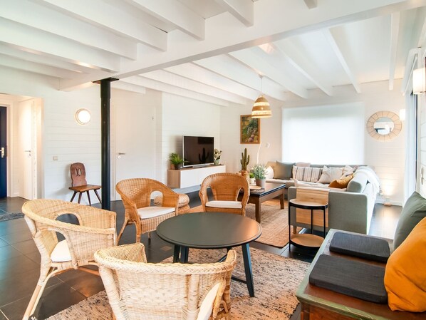 Villa | Living area