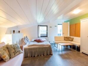 Apartment | Living room - Apartment in Bichlbach Near Ski Slopes (Bichlbach)