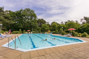 Chalet | Pool | Outdoor pool