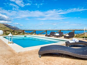 Villa | Pool | Innenpool, Außenpool