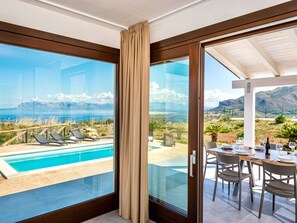 Villa | Pool | Indoor pool, outdoor pool