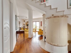 Apartment | Interior - Elegant Apartment in Campobasso near Woods (Campobasso)