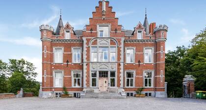 Renovated Appartment in Castle