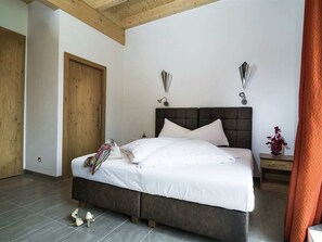4 bedrooms, individually furnished - Luxurious Penthouse With View of the Zell am See (Zell am See)