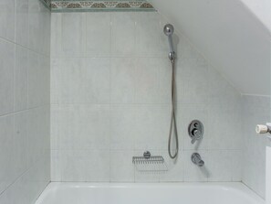 Apartment | Bathroom - Belvilla by OYO Casa Pedroni 2 (Verbania)